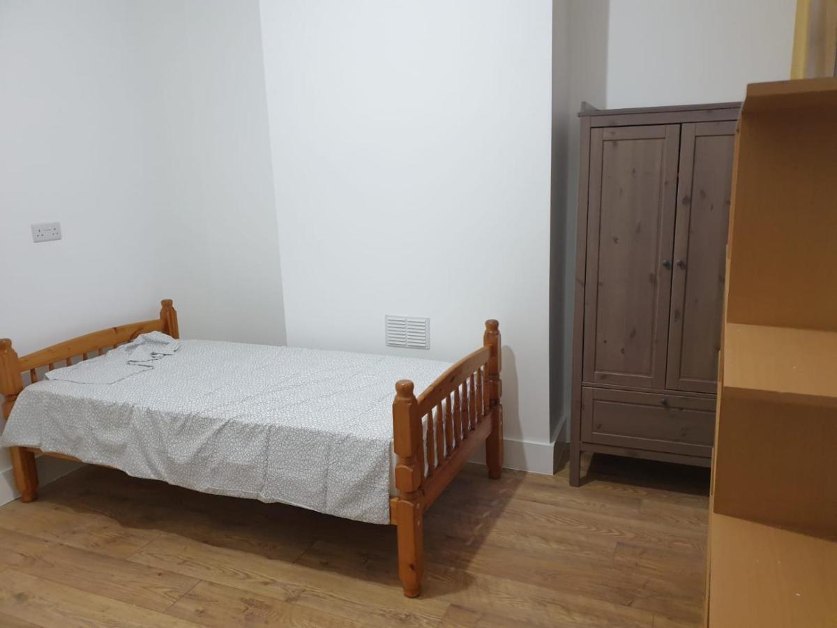 Burney Tomar House Appartement Croydon Buitenkant foto