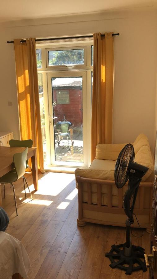 Burney Tomar House Appartement Croydon Buitenkant foto